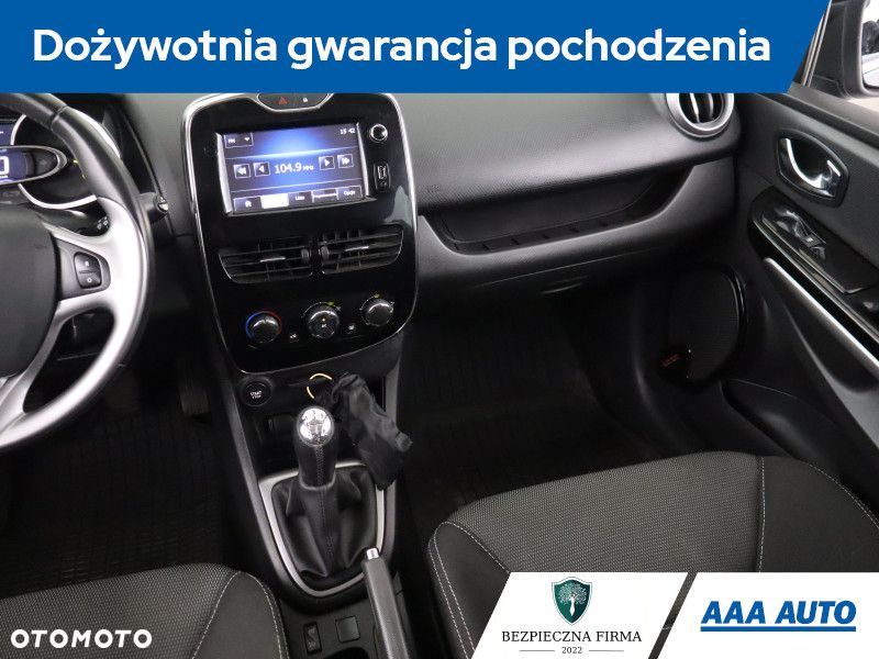 Renault Clio - 10