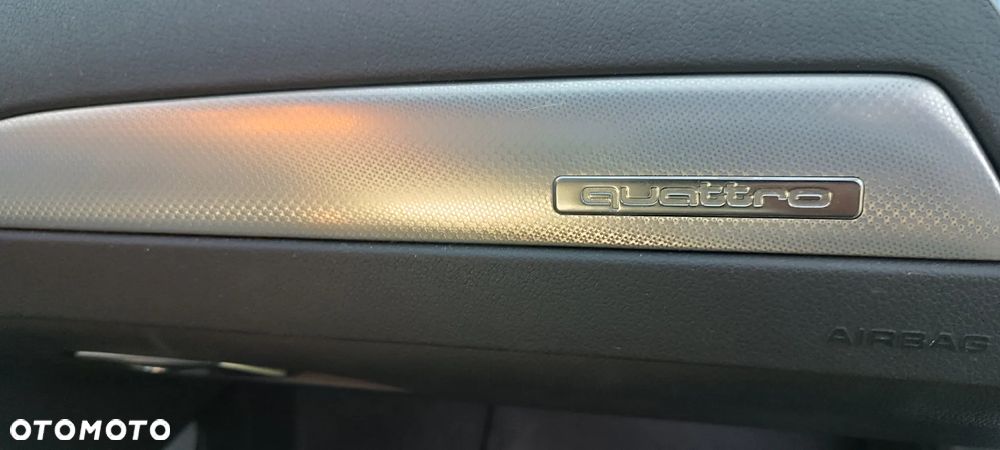 Audi A4 Limousine - 8