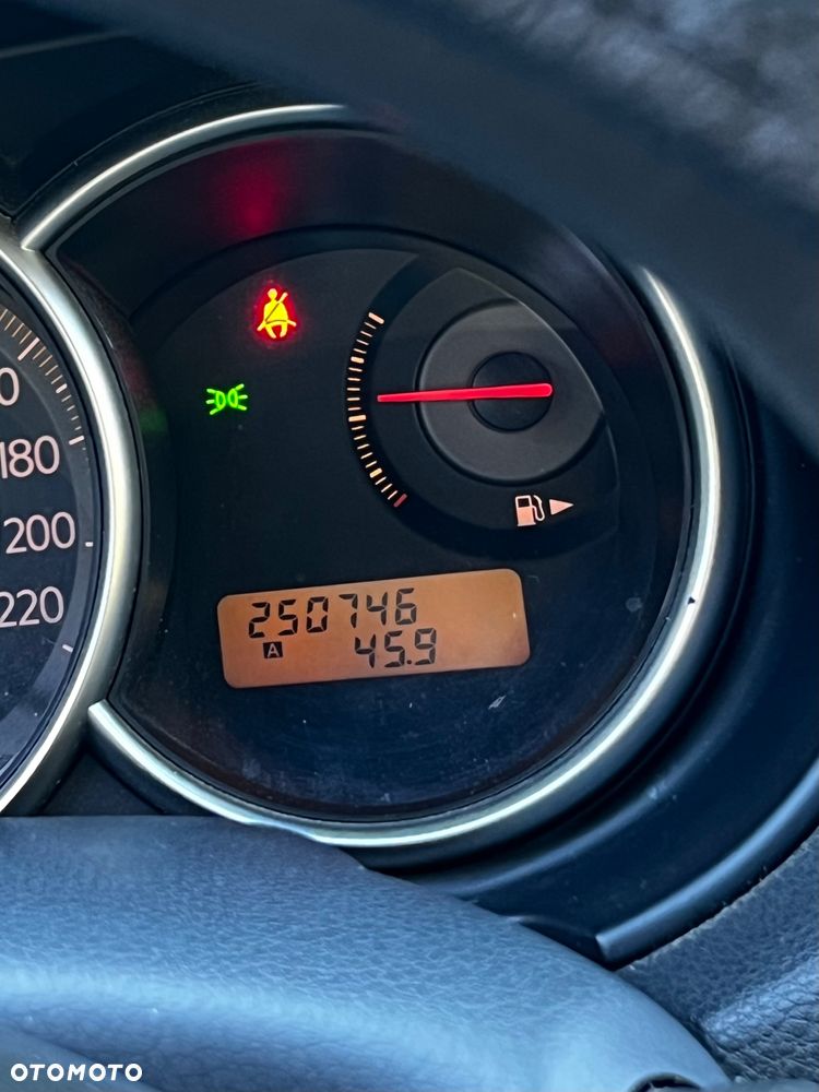 Nissan Tiida 1.6 Acenta - 11