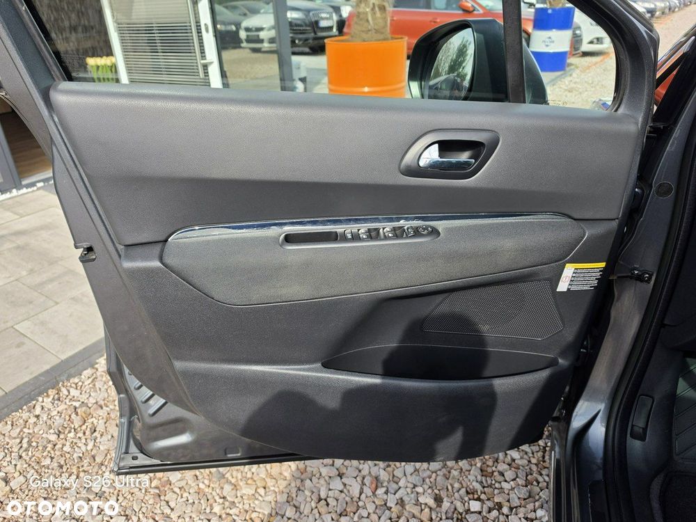 Peugeot 3008 1.6 THP Style - 24