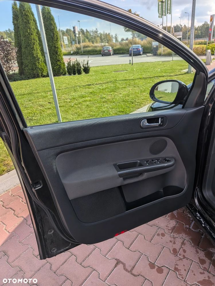 Volkswagen Golf Plus - 19