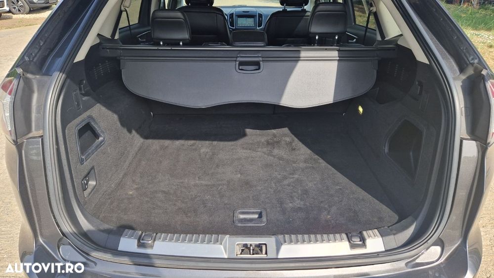 Ford Edge - 17