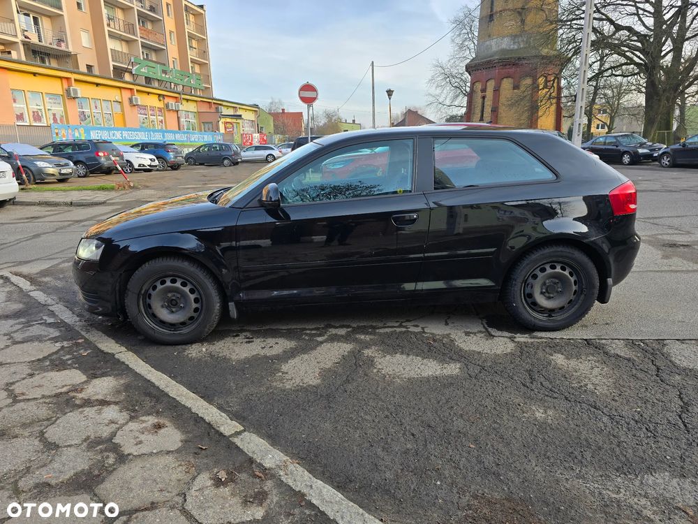 Audi A3 3-drzwiowe 1.6 Ambiente - 9