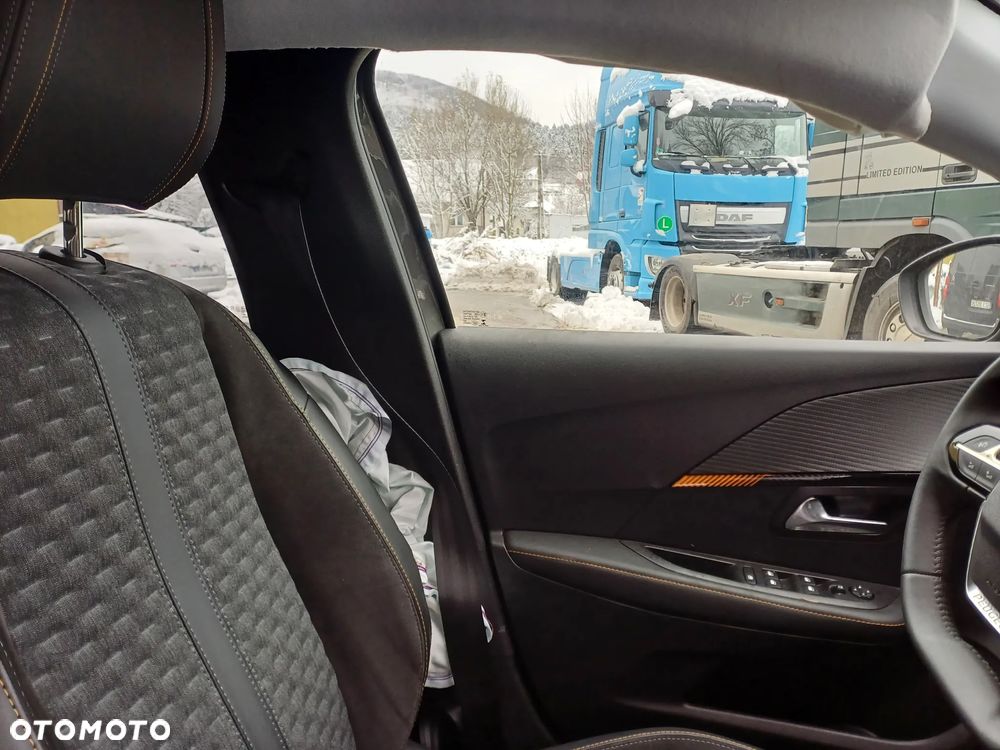 Peugeot 208 PureTech 100 EAT8 GT Pack - 17