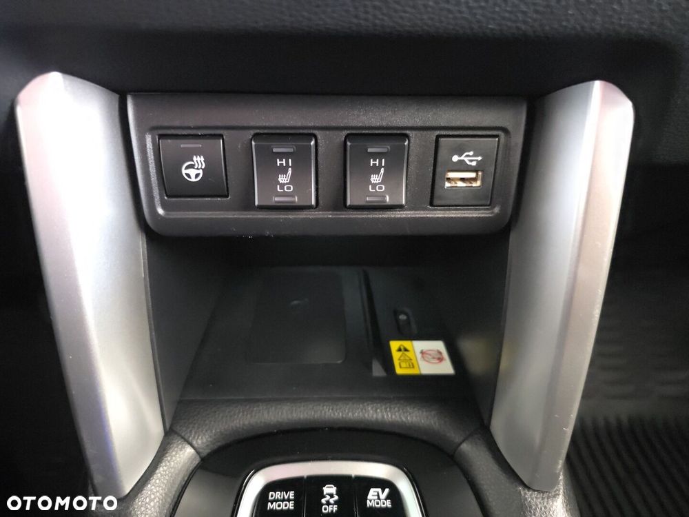 Toyota Corolla Cross - 20