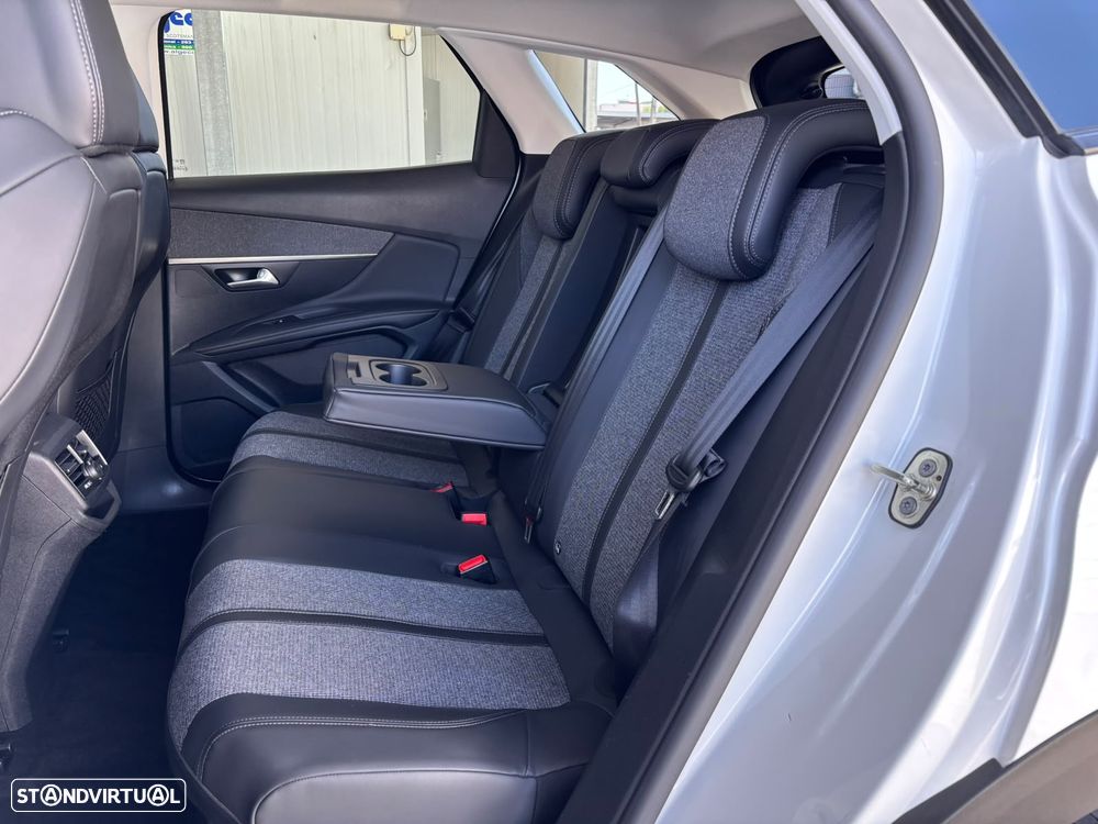 Peugeot 3008 PureTech 130 Stop & Start GPF EAT8 Allure Pack - 9