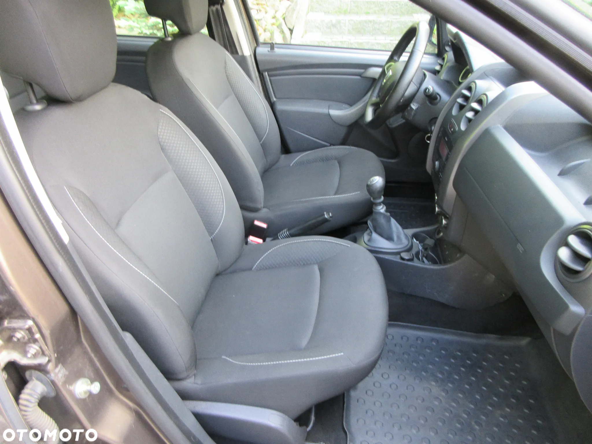 Dacia Duster 1.6 SCe Comfort 4WD - 11