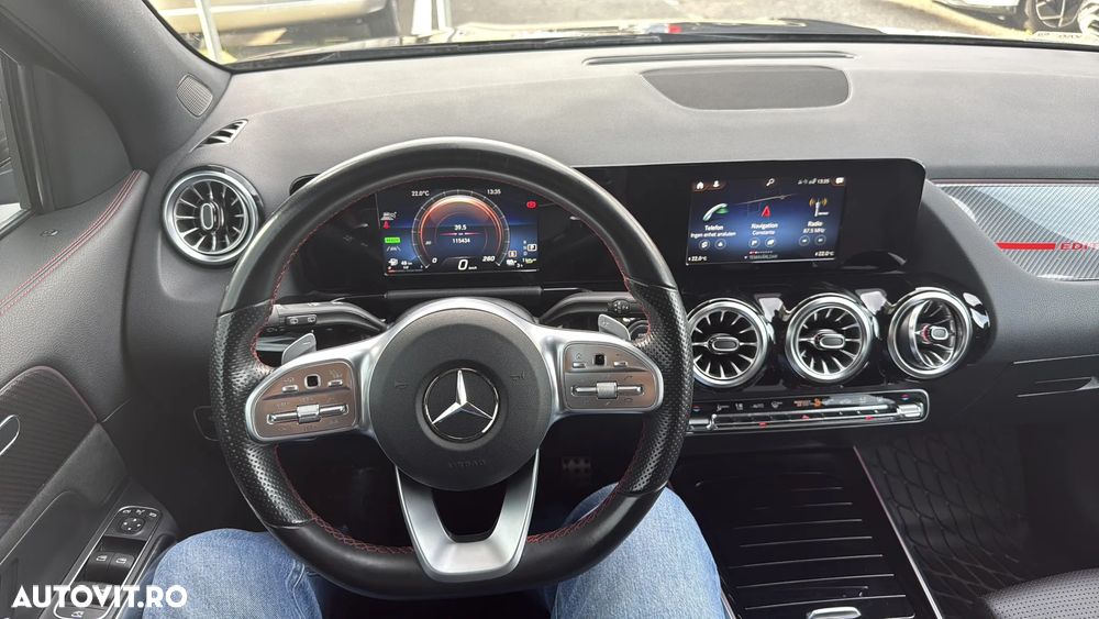 Mercedes-Benz GLA - 12