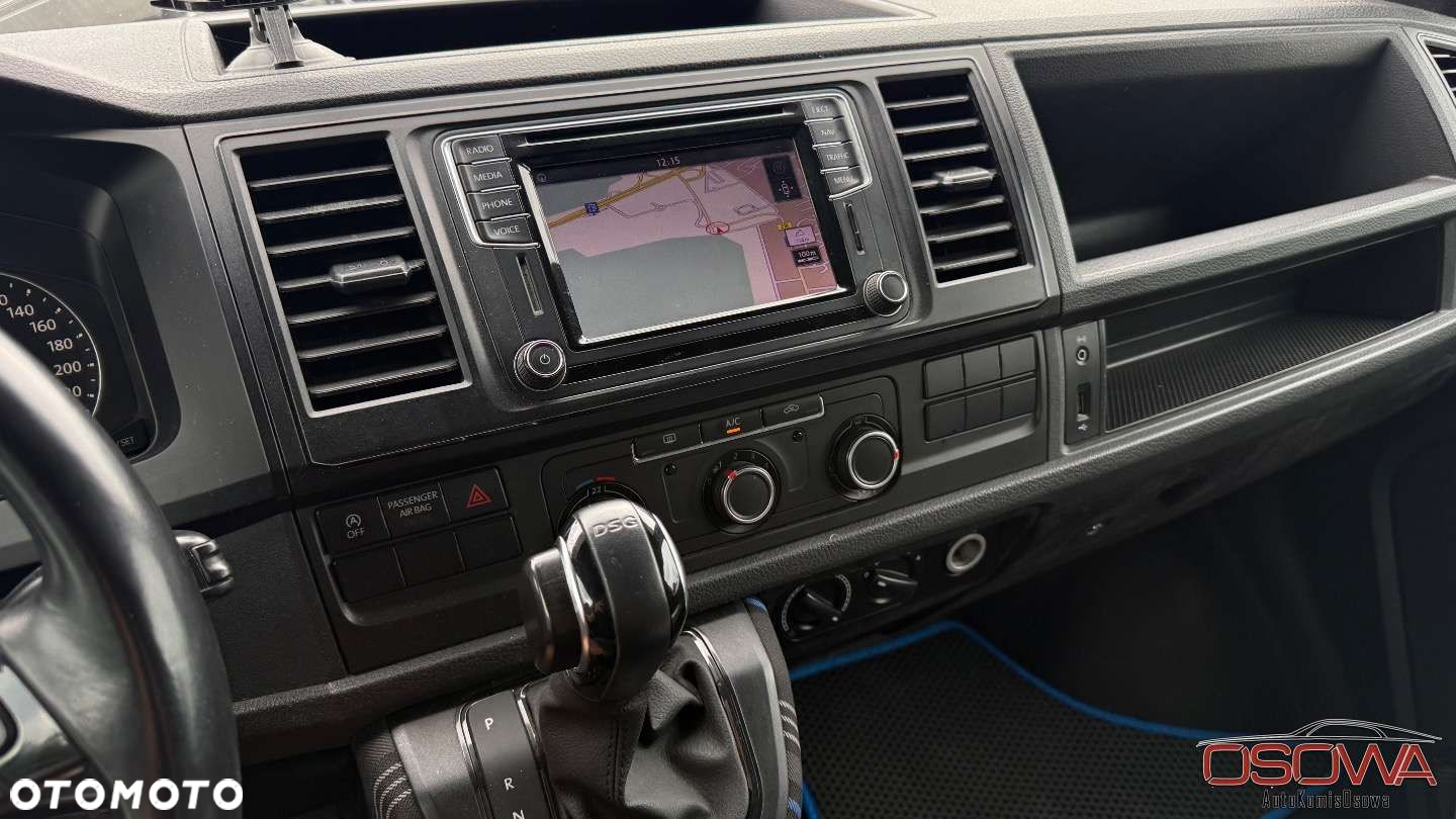 Volkswagen Multivan - 12