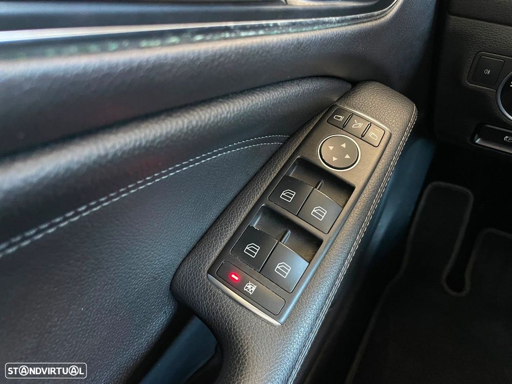 Mercedes-Benz CLA 180 d Shooting Brake - 15