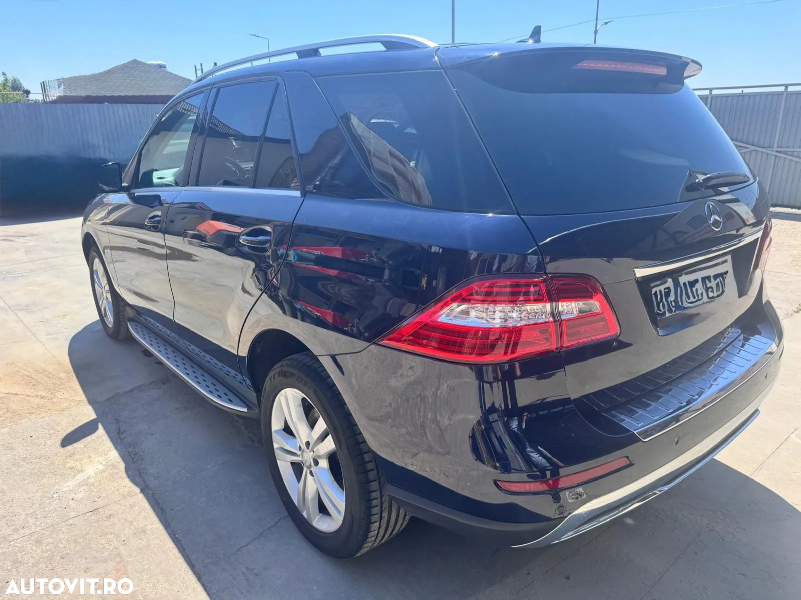 Mercedes-Benz ML 350 BlueTec 4MATIC Aut - 2