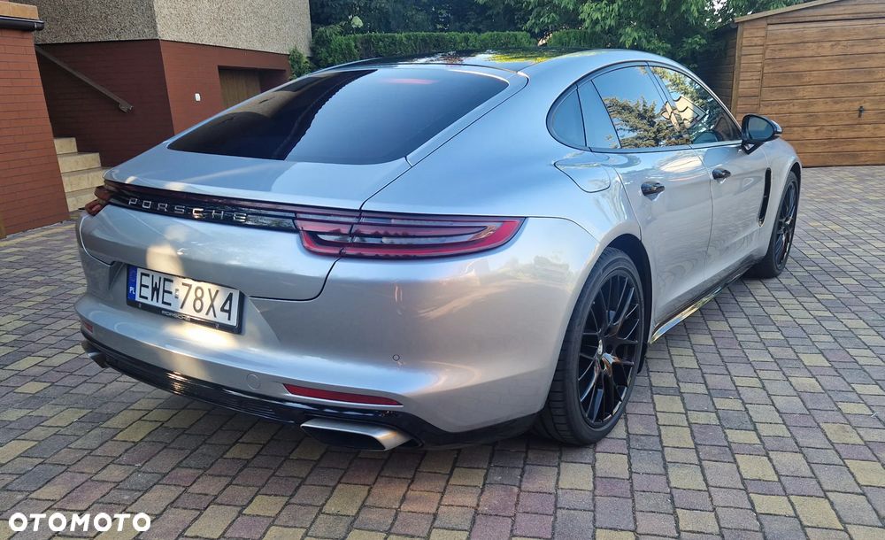Porsche Panamera - 11