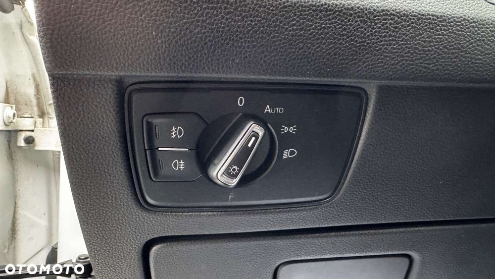Volkswagen Passat - 30