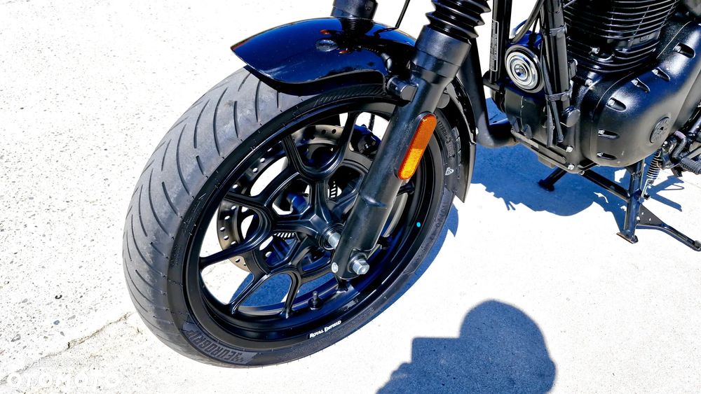 Royal Enfield HNTR - 20