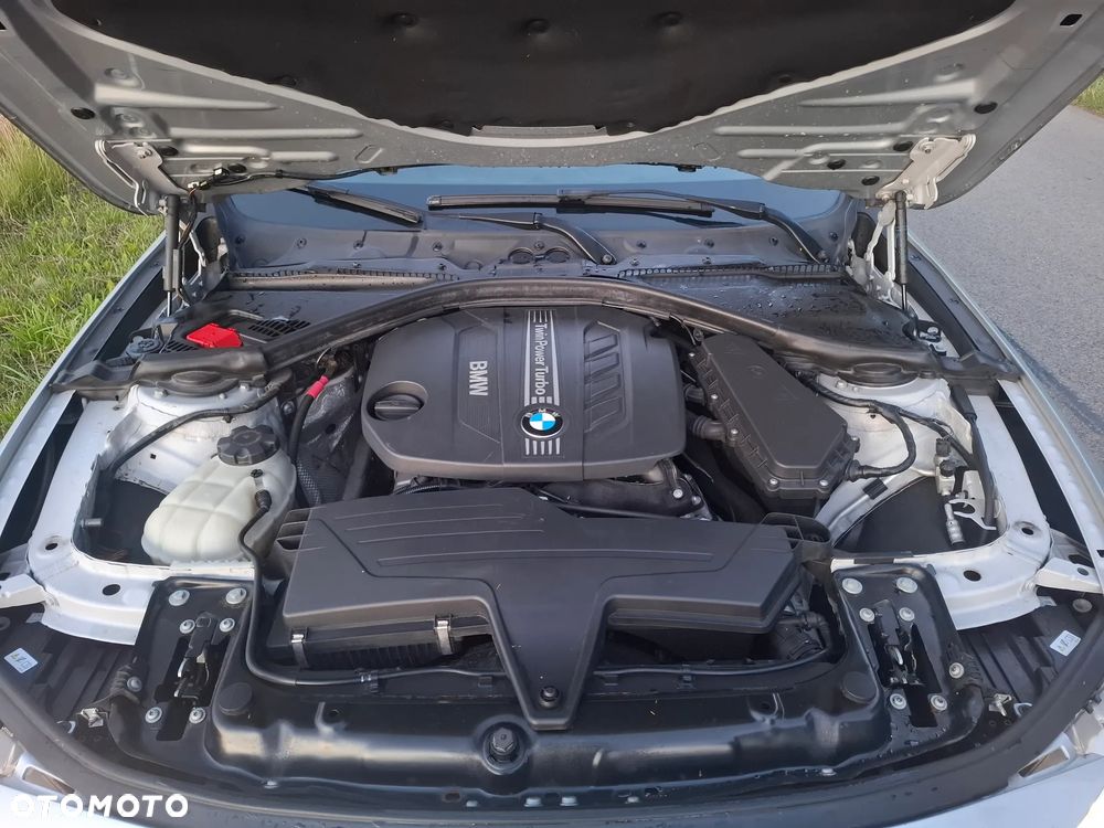 BMW Seria 3 320d Sport Line - 14
