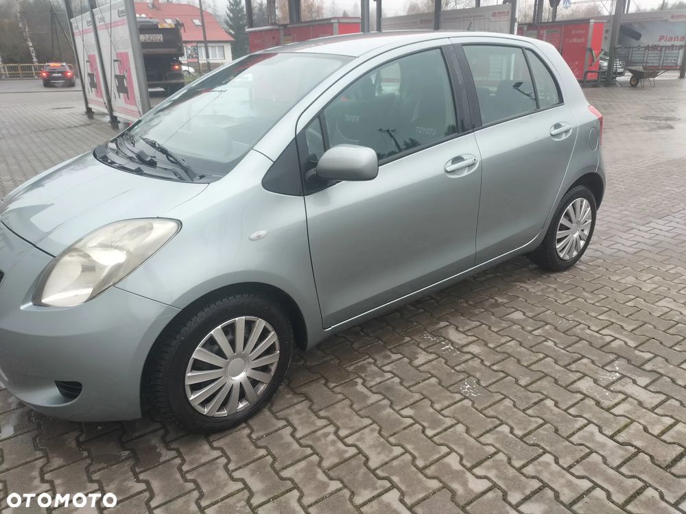 Toyota Yaris - 1