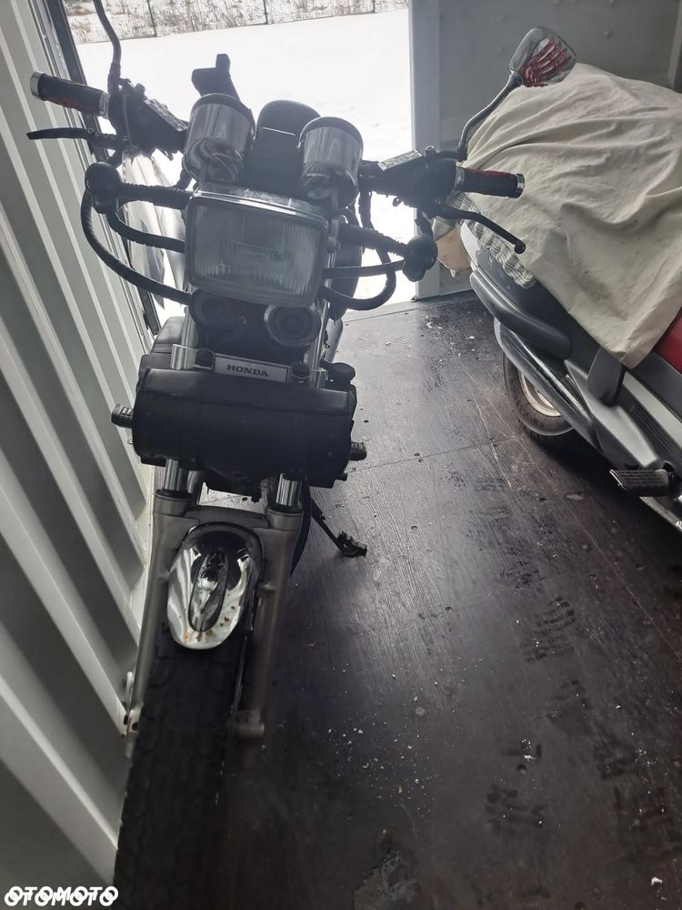 Honda VT - 12