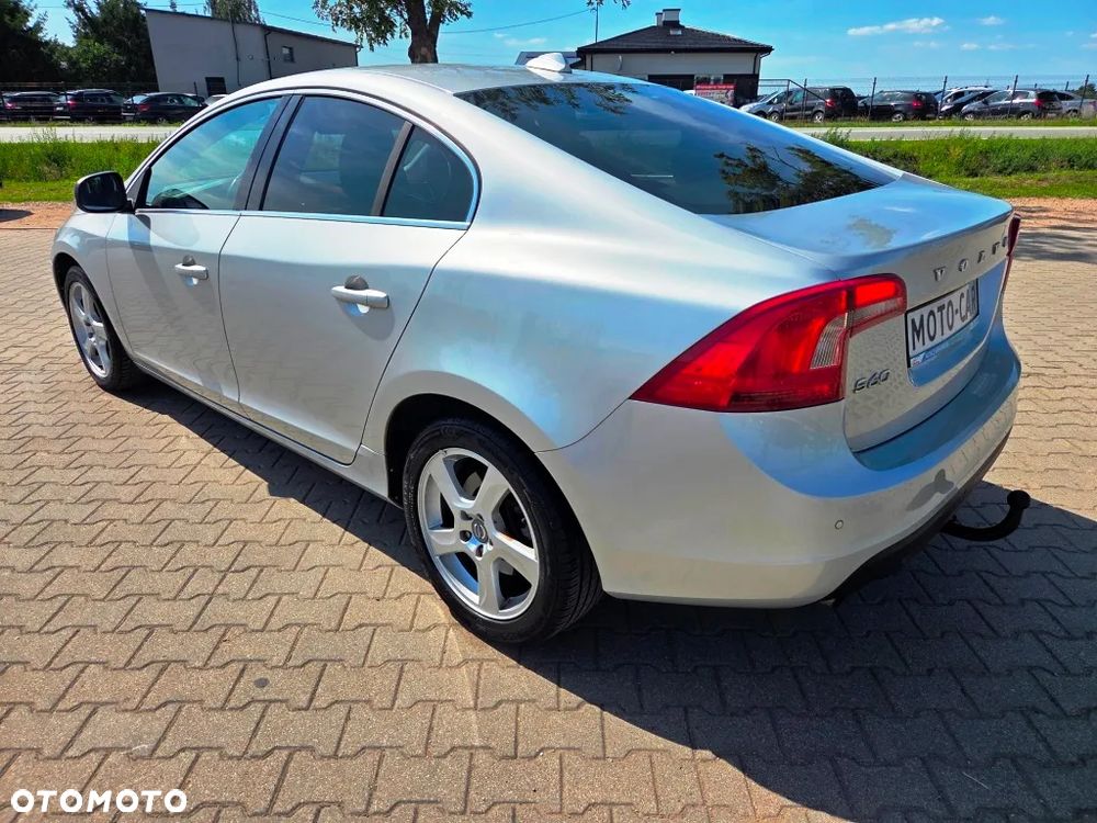 Volvo S60 DRIVe Momentum - 14