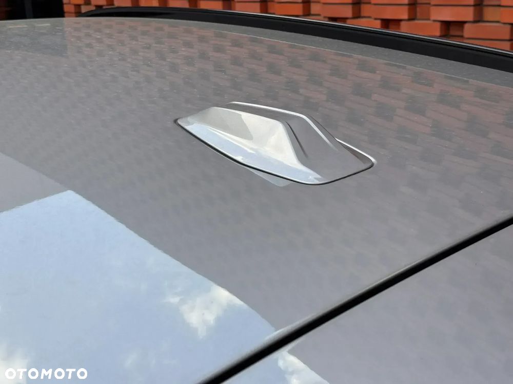 BMW X1 sDrive18i - 12