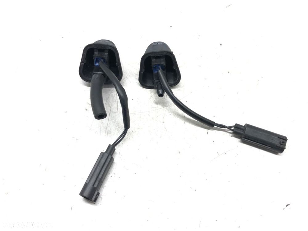 SPRYSKIWACZ SZYBY KOMPLET  BMW 3 kabriolet (E93) 2006 - 2013 330 d 170 kW [231 KM] olej napędowy - 3