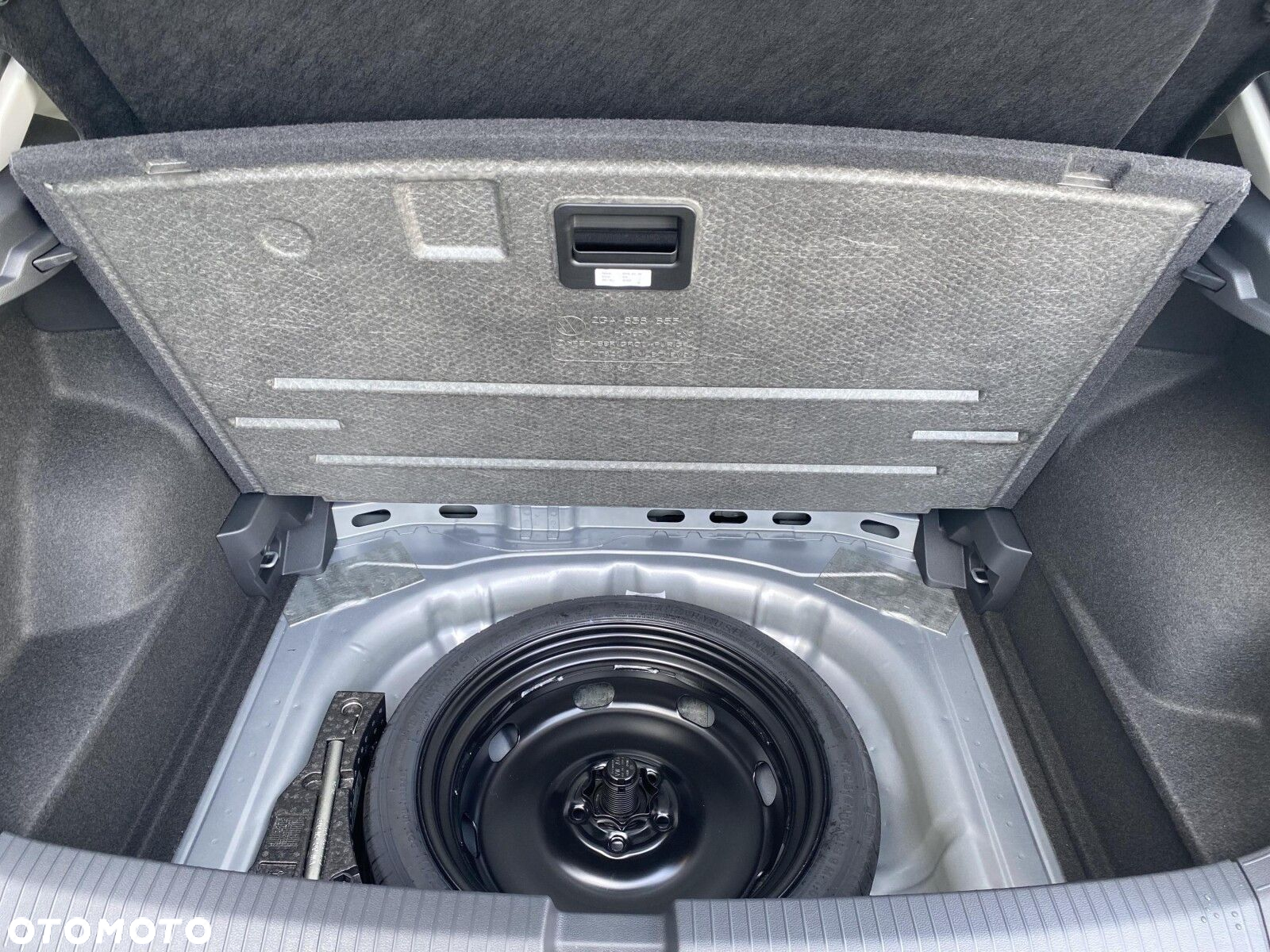Volkswagen T-Roc - 19