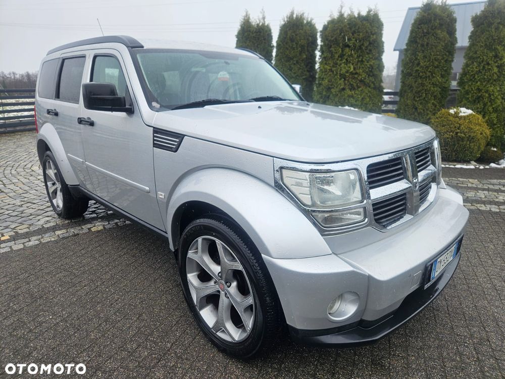 Dodge Nitro - 1