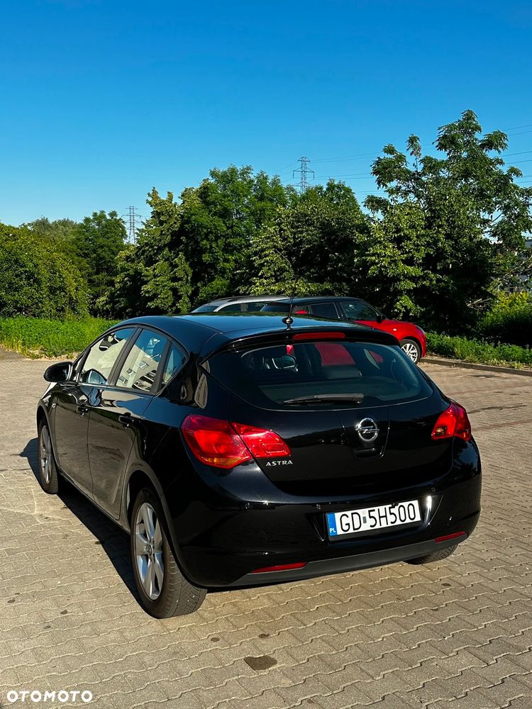 Opel Astra - 2