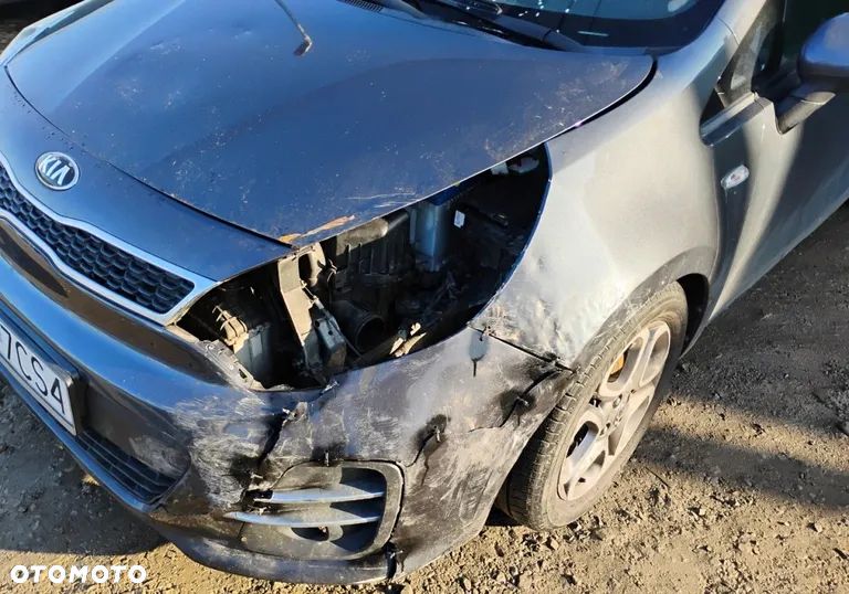 Kia Rio - 21