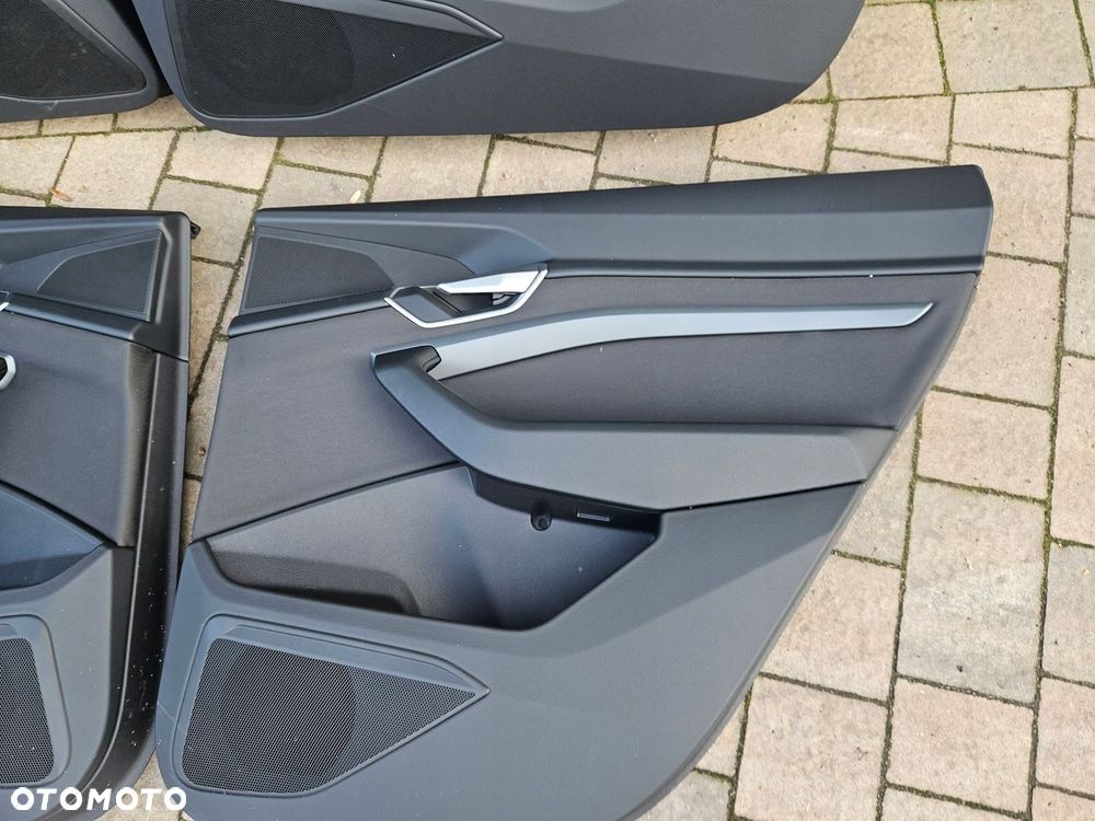 AUDI E-TRON 4KE TAPICERKI BOCZKI DRZWI PRZÓD TYŁ PRAWY LEWY - 7