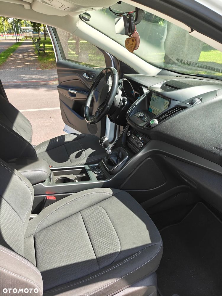 Ford Kuga - 9