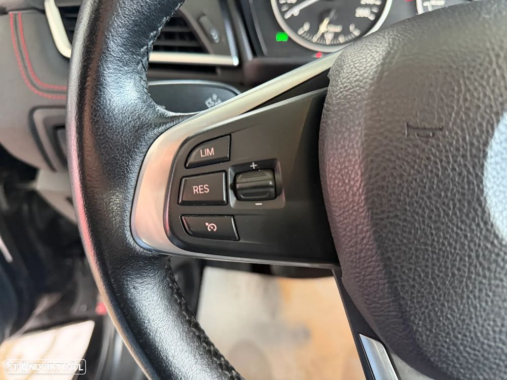 BMW 216 Active Tourer d Line Sport - 30