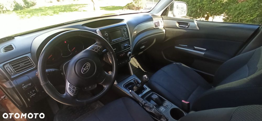 Subaru Forester 2.0 XE NAV Euro5 - 2