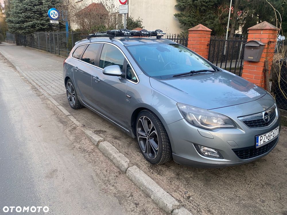 Opel Astra 1.6 T Sport - 2