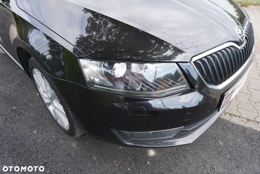 Skoda Octavia Combi 2.0 TDI DSG Premium Edition - 7