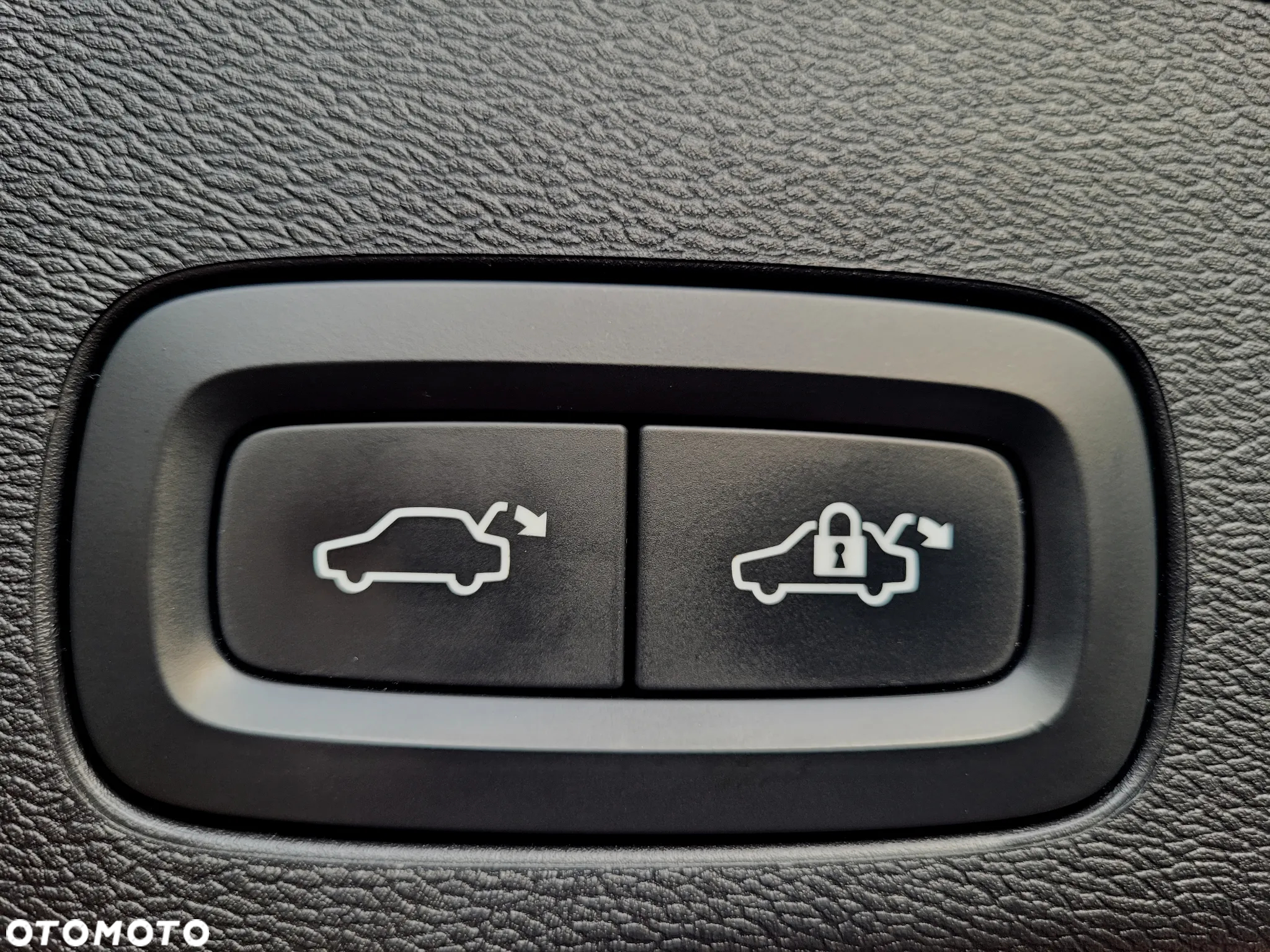 Volvo XC 60 T5 AWD Momentum Pro - 20