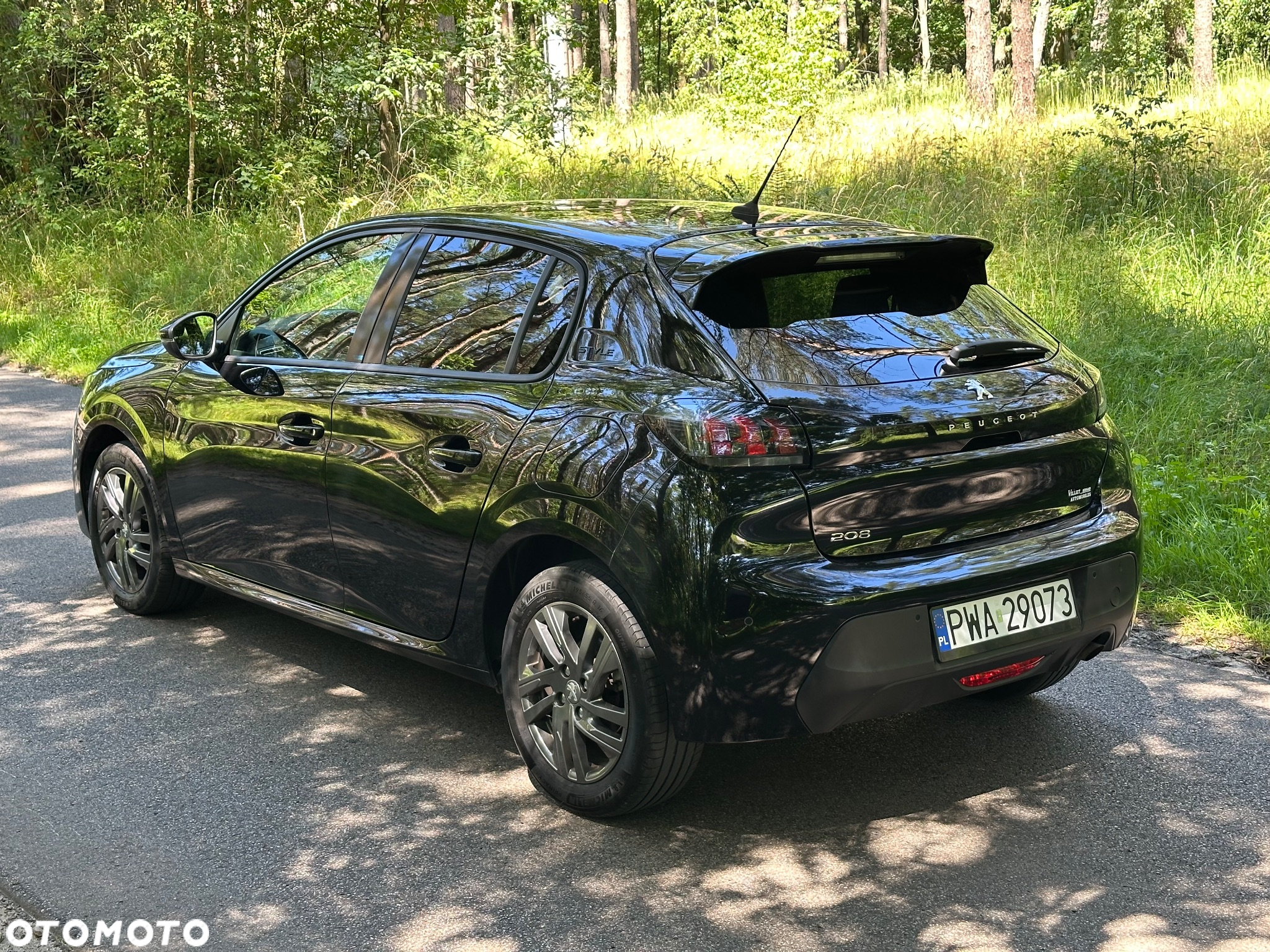 Peugeot 208 PureTech 100 EAT8 Active Pack - 4