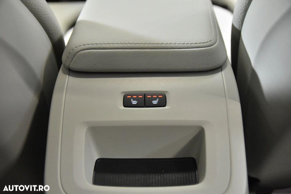 Volvo XC 60 - 23