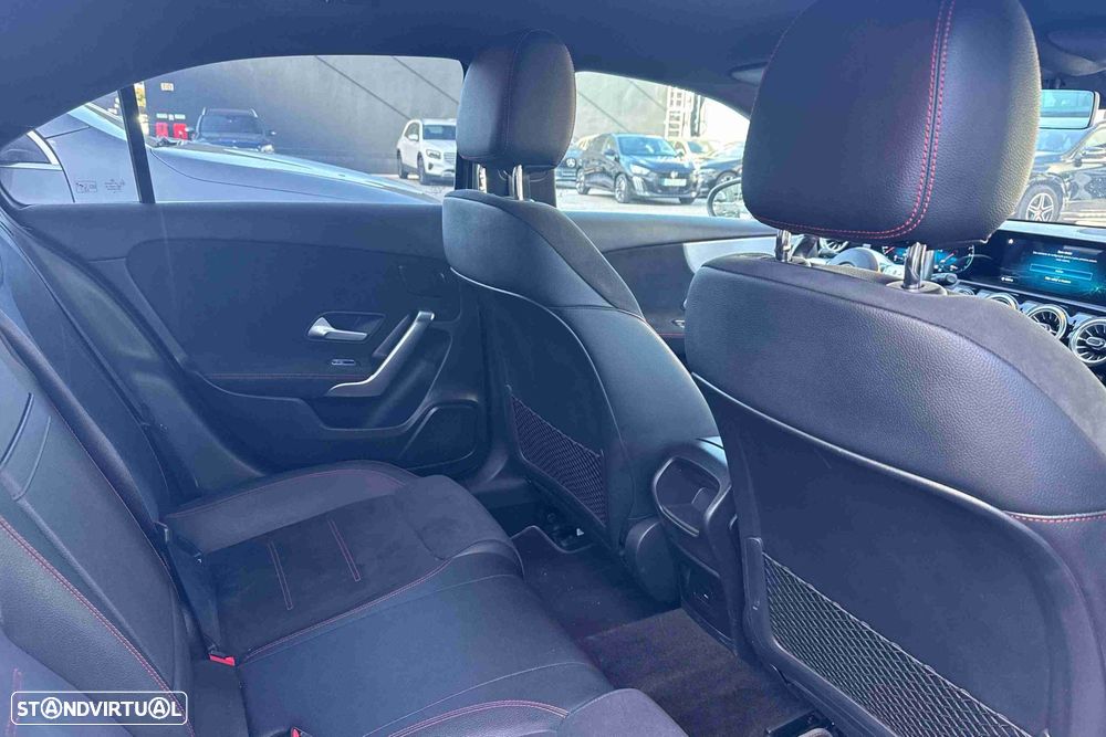 Mercedes-Benz A 250 Limousine e AMG Line - 10