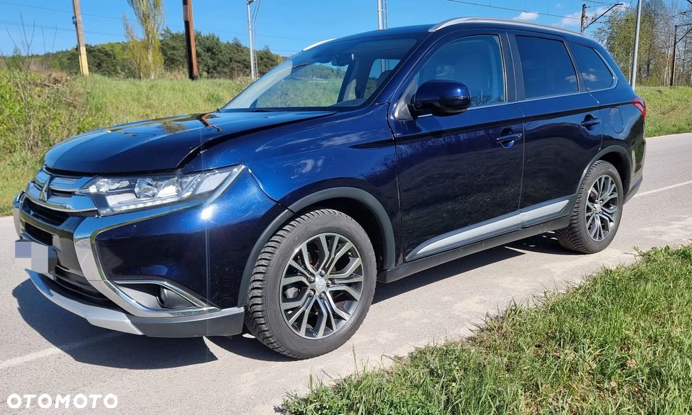 Mitsubishi Outlander 2.0 Intense + Navi 4WD CVT - 6