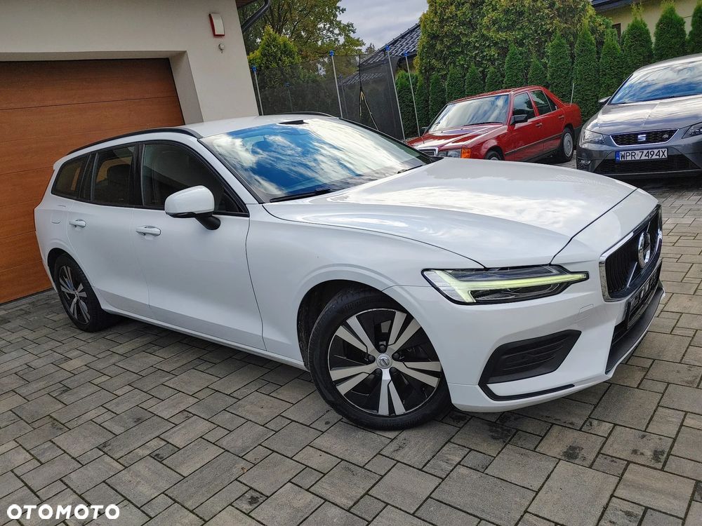 Volvo V60 B3 B Momentum - 3
