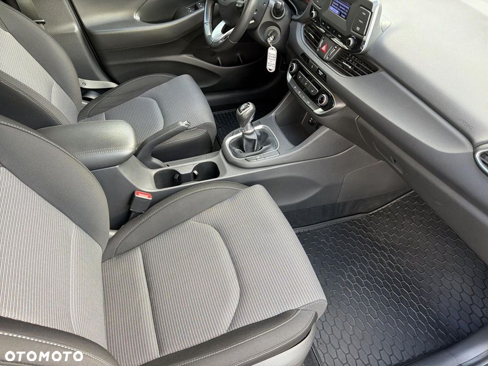 Hyundai i30 1.5 DPI Modern - 34