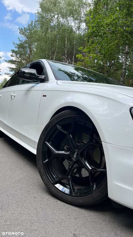 Audi A4 Limousine - 12