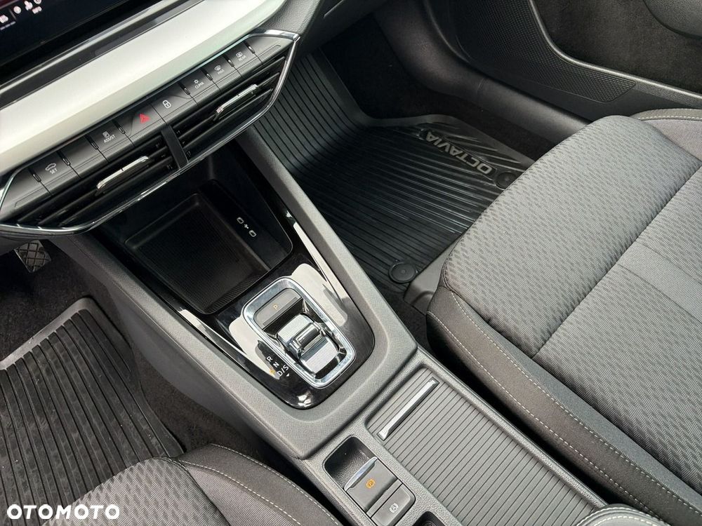 Skoda Octavia 1.5 TSI e-TEC DSG Style - 20