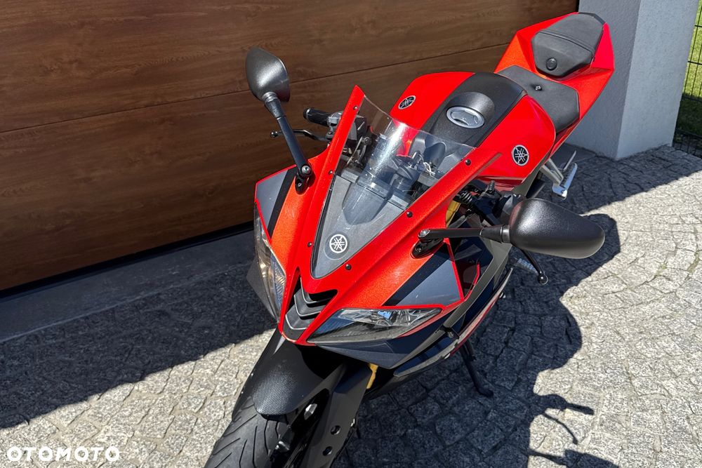 Yamaha YZF - 22