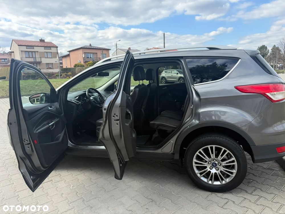 Ford Kuga 2.0 TDCi 4x4 Titanium - 23