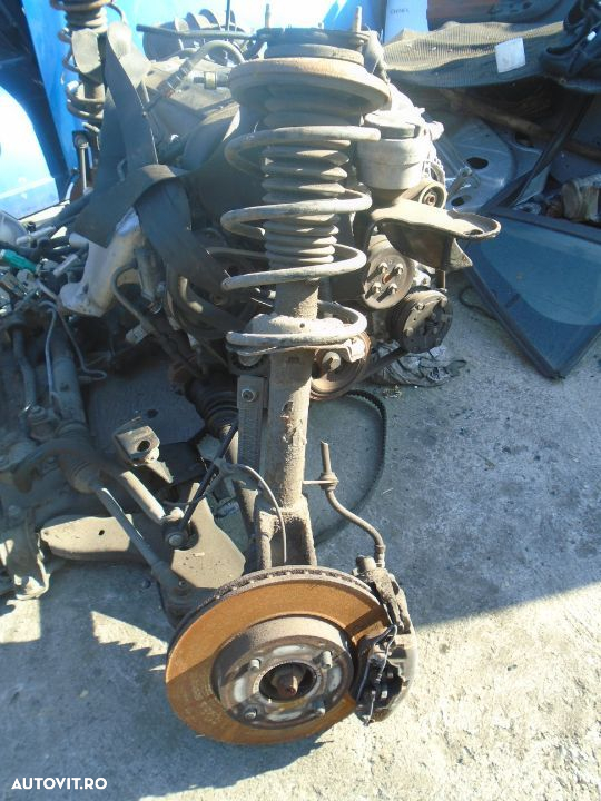 Motor Ford Focus 1.4 16V benizna FYDA din 2000 fara anexe - 3