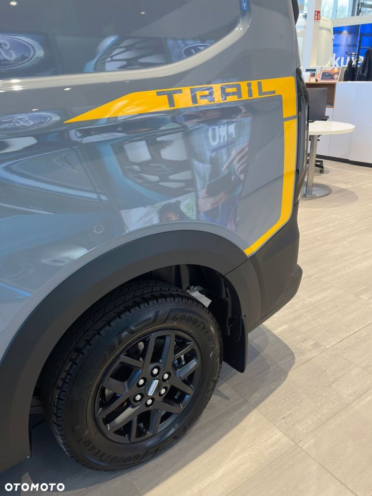 Ford transit-custom 2.0 170KM A8 AWD Trail Brygadowy 320 L2 - 6