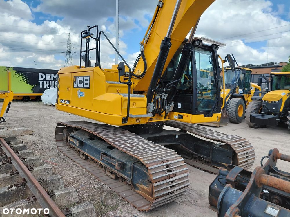 JCB JS220X - 11