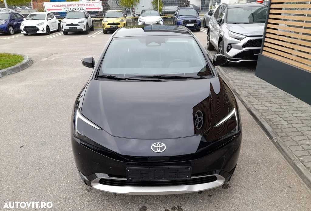 Toyota Prius - 4