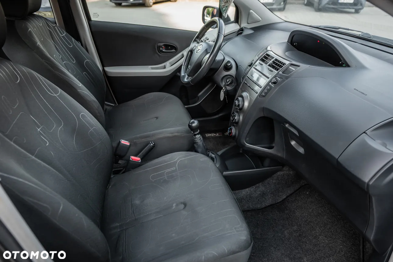 Toyota Yaris - 27